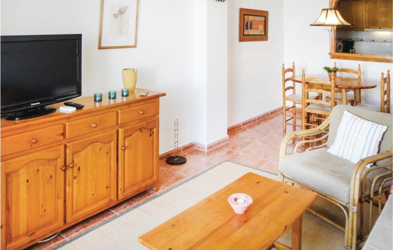 2 Bedroom Cozy Apartment In Torrevieja Exteriör bild